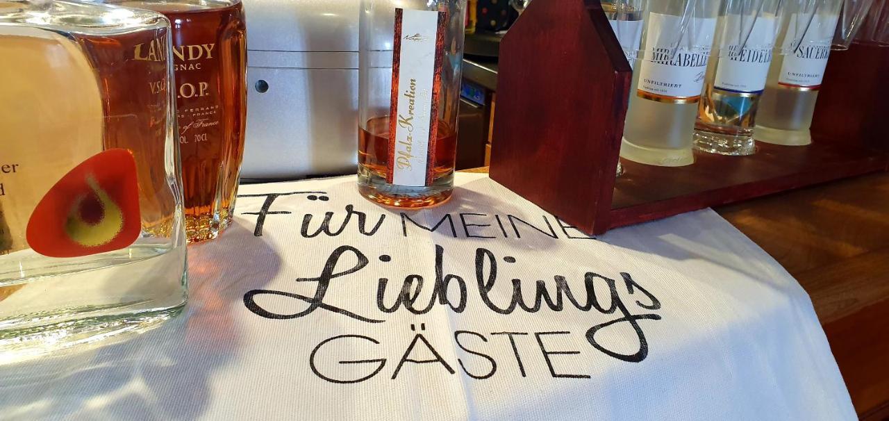 Landgasthaus "Zum Engel" Neuleiningen Eksteriør bilde