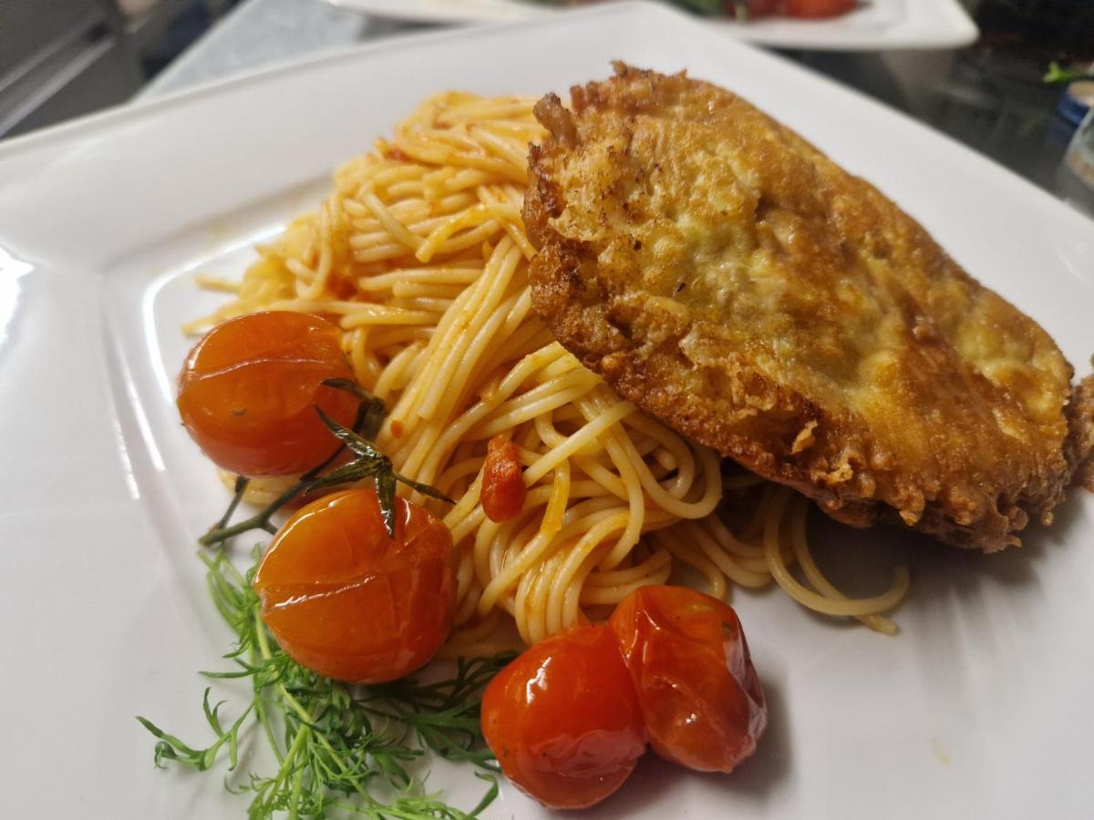 Landgasthaus "Zum Engel" Neuleiningen Eksteriør bilde